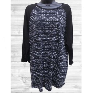 🌷2/$18🌷LulaRoe | Randy B&W Tee | Size 3XL